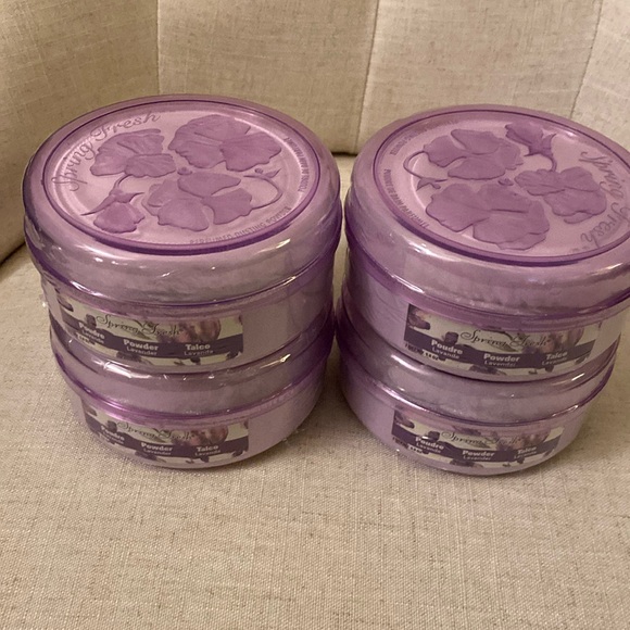 Spring Fresh Body Powder - Picture 2 of 4